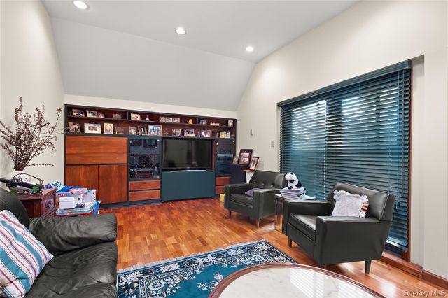 183 Captains Way, Bay Shore, NY 11706