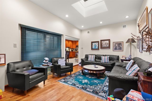 183 Captains Way, Bay Shore, NY 11706