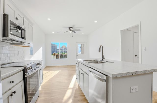 2649 FRAZIER LP, Columbia, MO 65202