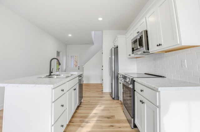 2649 FRAZIER LP, Columbia, MO 65202