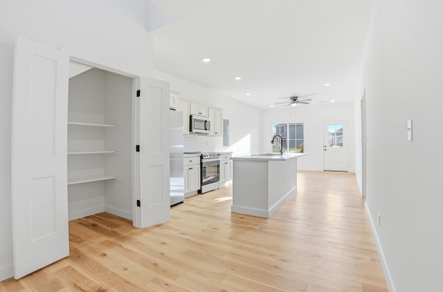 2649 FRAZIER LP, Columbia, MO 65202