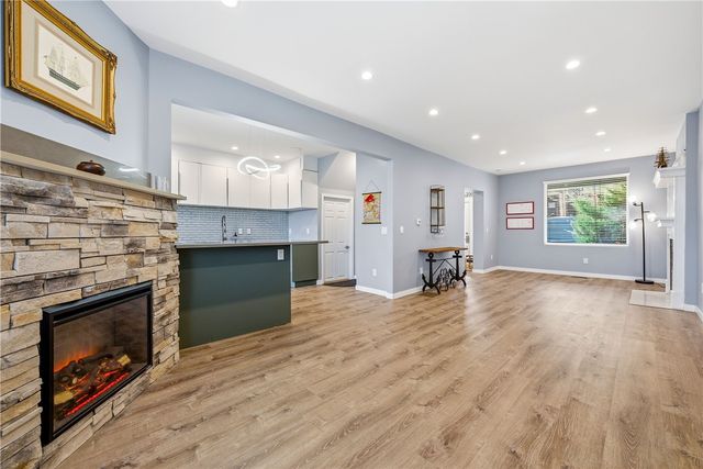 4037 Windsor St, Greenfield, PA 15217