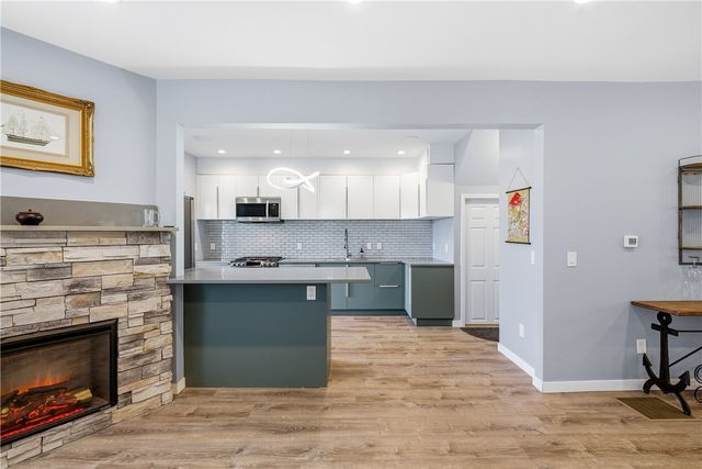 4037 Windsor St, Greenfield, PA 15217