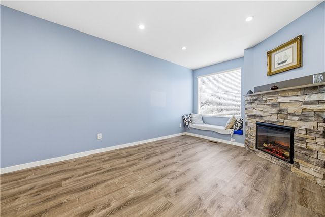 4037 Windsor St, Greenfield, PA 15217