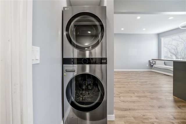 4037 Windsor St, Greenfield, PA 15217