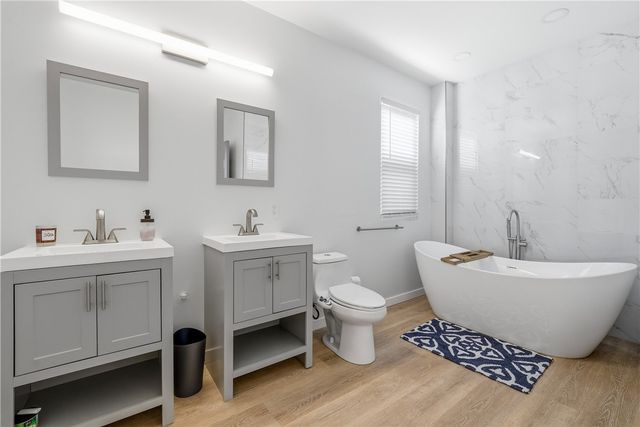 4037 Windsor St, Greenfield, PA 15217