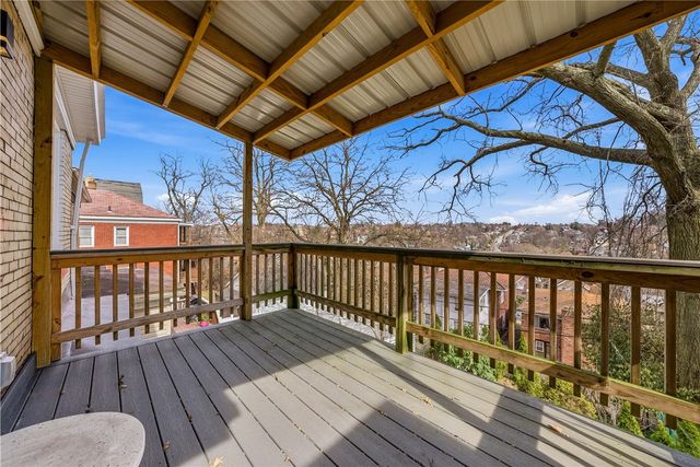 4037 Windsor St, Greenfield, PA 15217