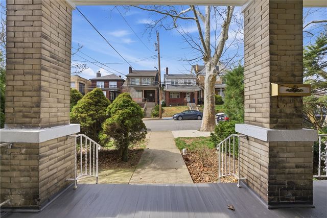 4037 Windsor St, Greenfield, PA 15217