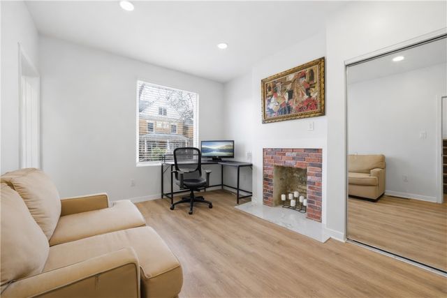 4037 Windsor St, Greenfield, PA 15217