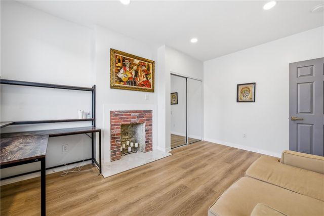 4037 Windsor St, Greenfield, PA 15217