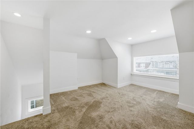 4037 Windsor St, Greenfield, PA 15217