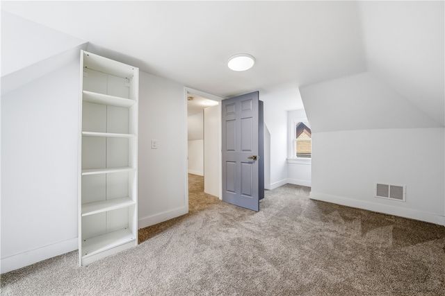 4037 Windsor St, Greenfield, PA 15217