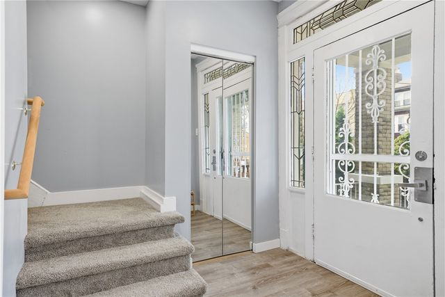 4037 Windsor St, Greenfield, PA 15217