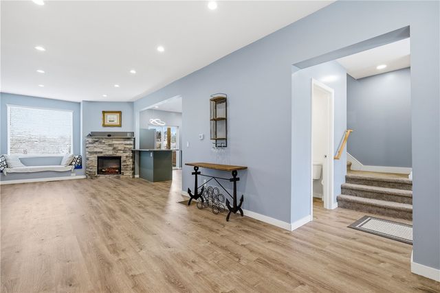 4037 Windsor St, Greenfield, PA 15217