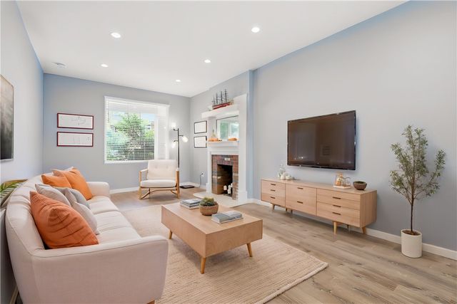 4037 Windsor St, Greenfield, PA 15217