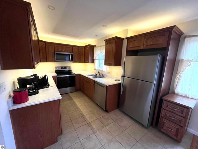 2231 Pauline, Grand Blanc, MI 48439