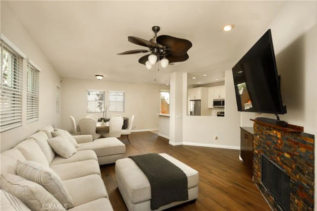 28215 Clementine Drive, Saugus, CA 91350