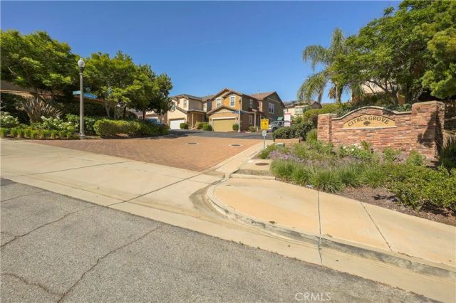 28215 Clementine Drive, Saugus, CA 91350