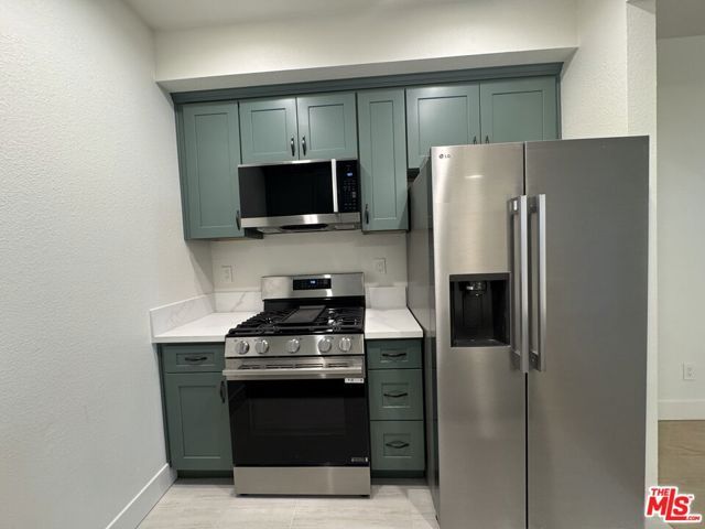 5620 Yolanda Avenue 111, Tarzana (los Angeles), CA 91356