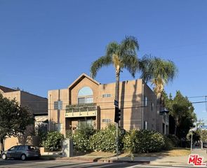 5620 Yolanda Avenue 111, Tarzana (los Angeles), CA 91356