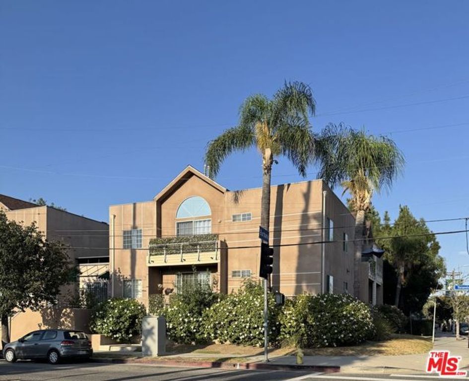 5620 Yolanda Avenue 111, Tarzana (los Angeles), CA 91356