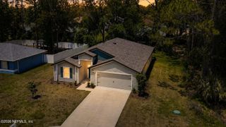 33 PINEAPPLE Drive, Palm Coast, FL 32164