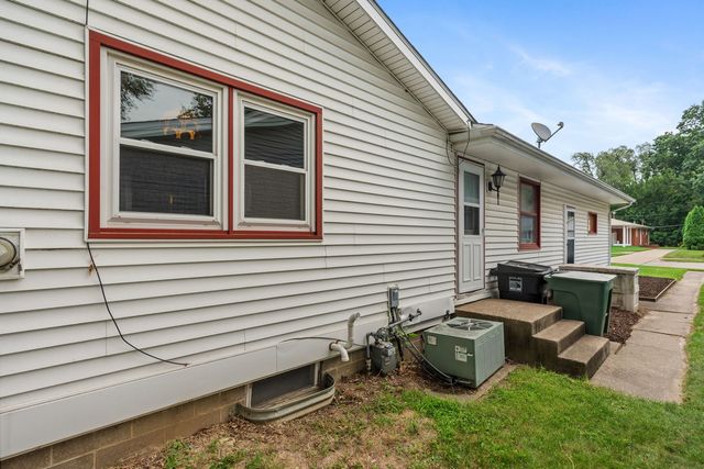 4336 26th Avenue, Moline, IL 61265