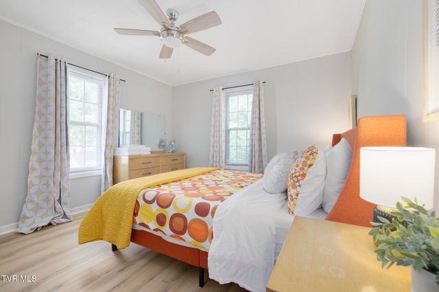 1216 Bluff City Highway, Bristol, TN 37620