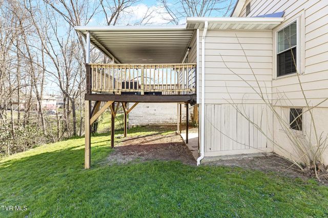 1216 Bluff City Highway, Bristol, TN 37620