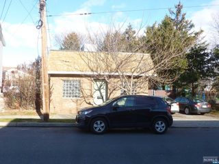 10 1st Street, Lodi, NJ 07644