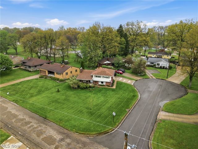 3441 Bentwillow Lane, Youngstown, OH 44511