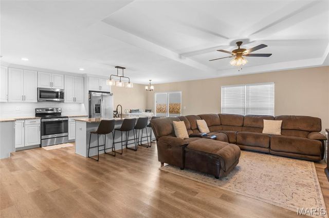 536 Eisenhower Boulevard, Troy, IL 62294