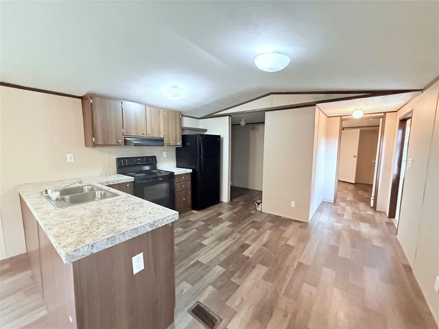 7648 Sh 75 S 15, Huntsville, TX 77340