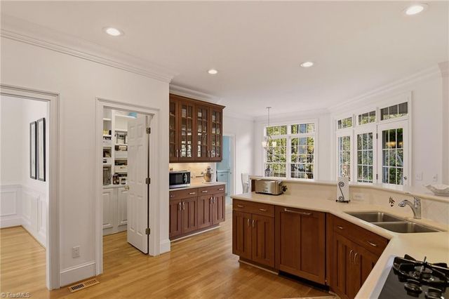 335 Coventry Park Lane, Winston-salem, NC 27104