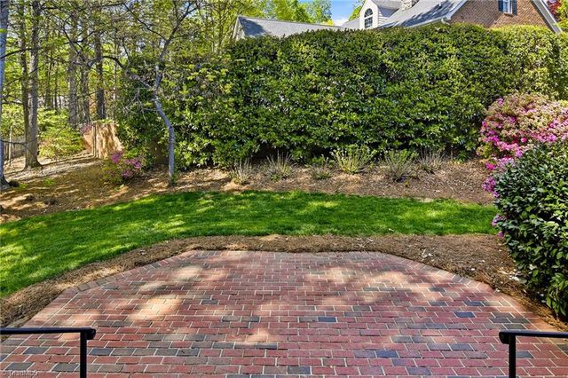 335 Coventry Park Lane, Winston-salem, NC 27104