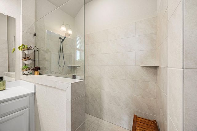 10419 Hay Meadow Drive, Iowa Colony, TX 77583