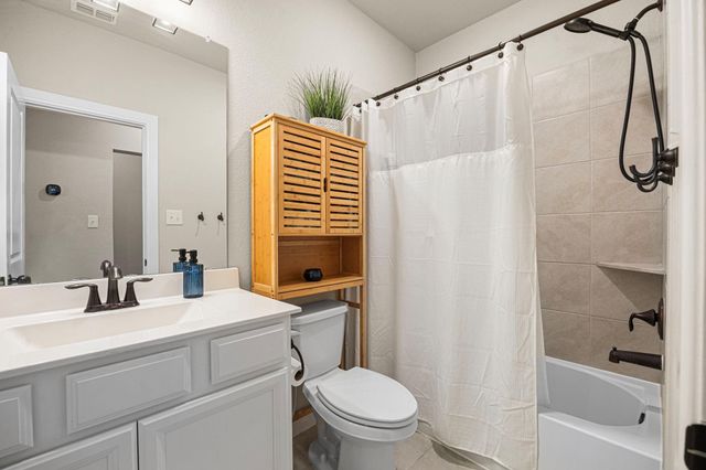 10419 Hay Meadow Drive, Iowa Colony, TX 77583