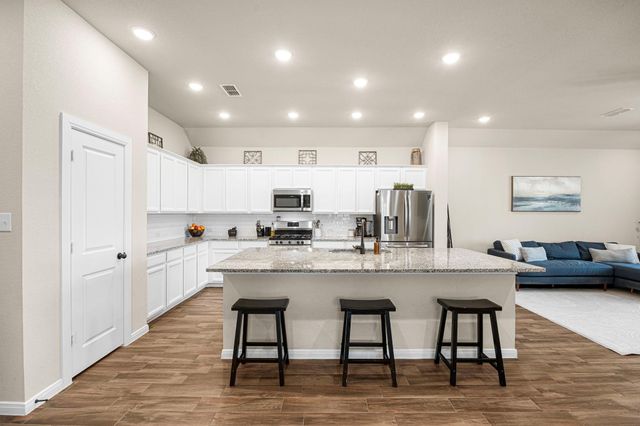 10419 Hay Meadow Drive, Iowa Colony, TX 77583