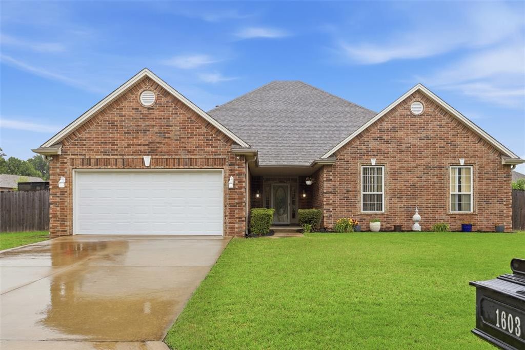 1603 Windmill Ridge Drive, Shawnee, OK 74804