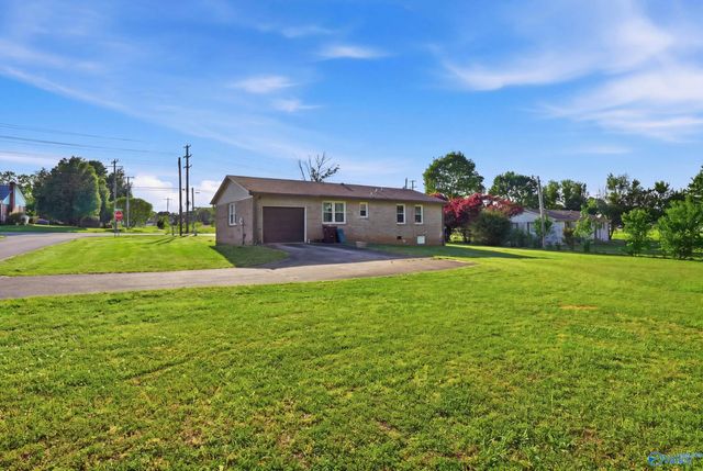 13741 Section Line Road, Elkmont, AL 35620