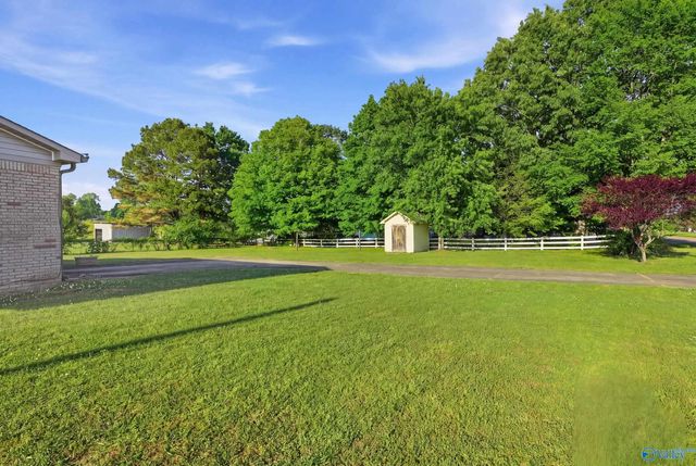 13741 Section Line Road, Elkmont, AL 35620