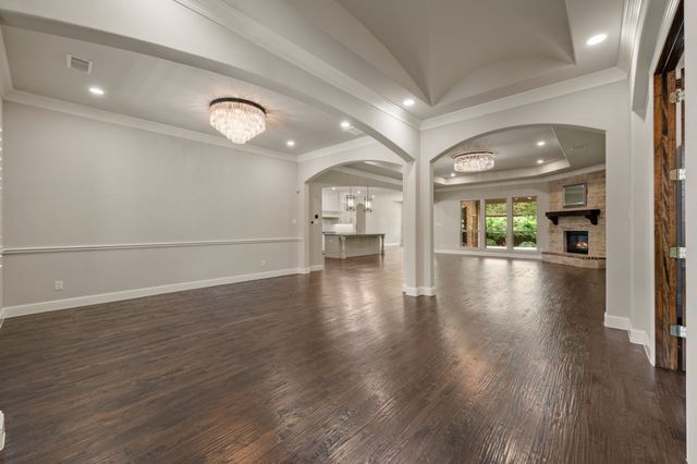 208 Saint Tropez Drive, Southlake, TX 76092