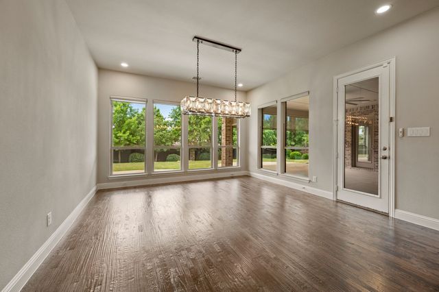 208 Saint Tropez Drive, Southlake, TX 76092