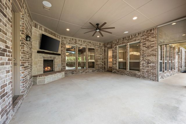 208 Saint Tropez Drive, Southlake, TX 76092