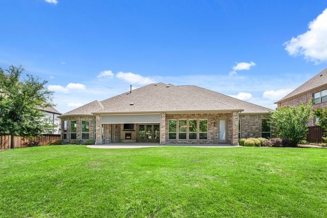208 Saint Tropez Drive, Southlake, TX 76092
