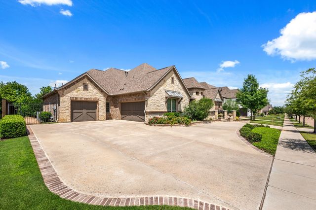 208 Saint Tropez Drive, Southlake, TX 76092