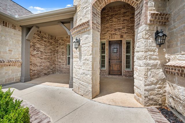208 Saint Tropez Drive, Southlake, TX 76092