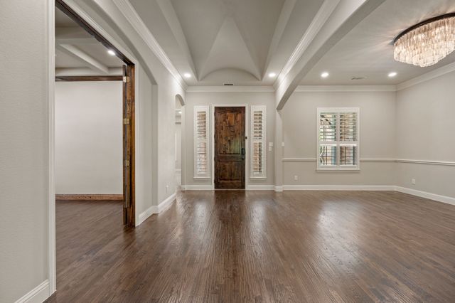 208 Saint Tropez Drive, Southlake, TX 76092