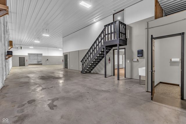 7661 S County Road 0, Clayton, IN 46118