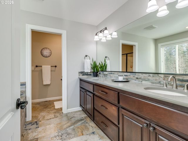 2150 N L Ct, Washougal, WA 98671